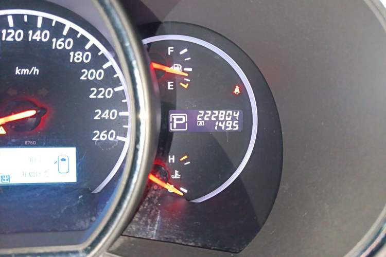 Used Nissan Murano 2011 3.5L CVT Odometer Close Up
