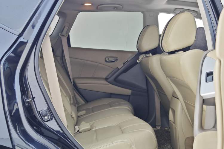 Used Nissan Murano 2013 3.5L CVT Glory Edition Interior 4