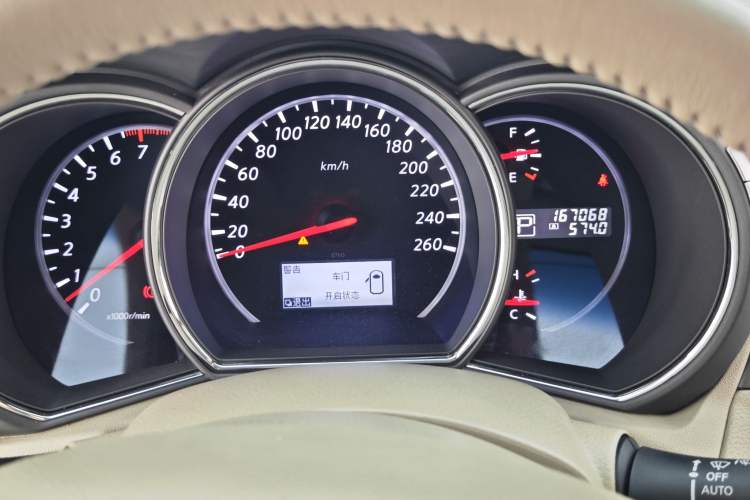 Used Nissan Murano 2013 3.5L CVT Glory Edition Odometer Close Up