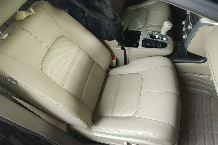 Used Nissan Murano 2013 3.5L CVT Glory Edition Right Front Seat