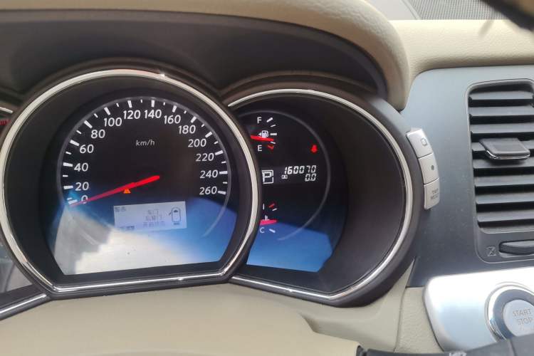 Used Nissan Murano 2013 3.5L CVT Glory Edition Odometer Close Up