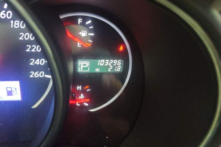 Used Nissan Murano 2013 3.5L CVT Glory Edition Odometer Close Up