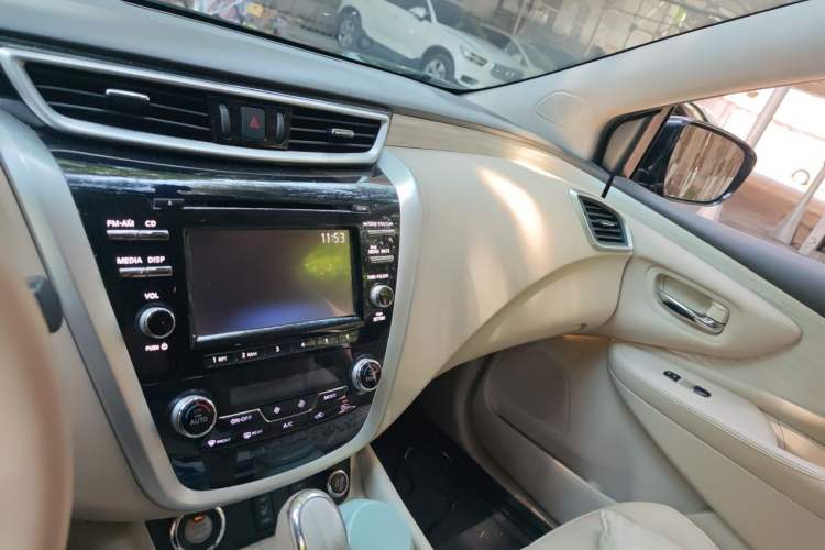 Used Nissan Murano 2015 2.5L XL Two-Wheel Drive Smart Edition Audio And AC Panel