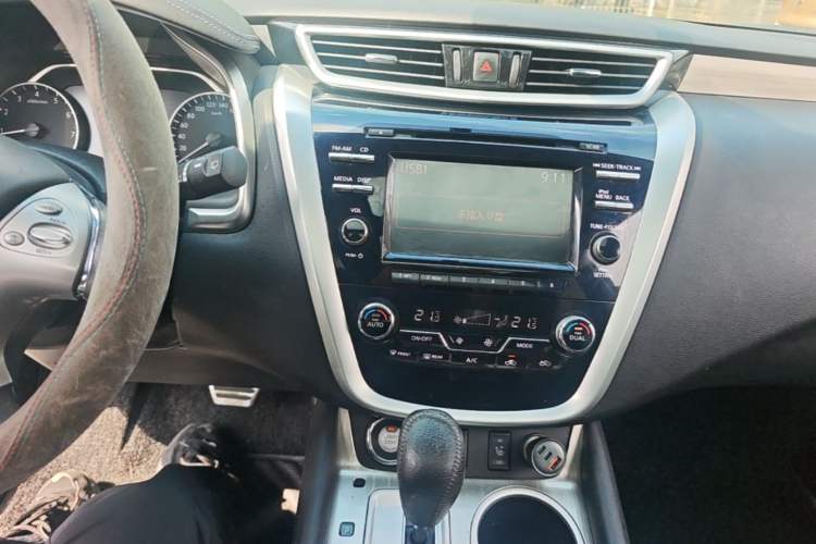 Used Nissan Murano 2015 2.5L XL Two-Wheel Drive Smart Edition Audio And AC Panel