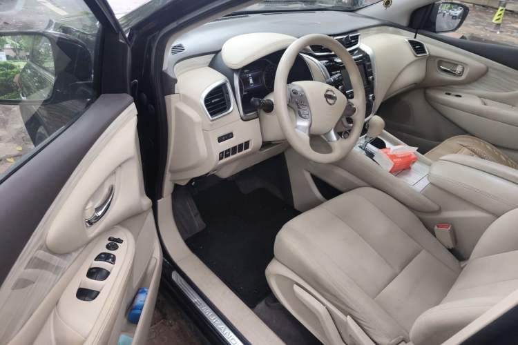 Used Nissan Murano 2015 2.5L XE Two-Wheel-Drive Elite Edition Driver Seat