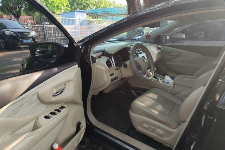 Used Nissan Murano 2015 2.5L XV RES Two-Wheel Drive Luxury Edition Driver Seat