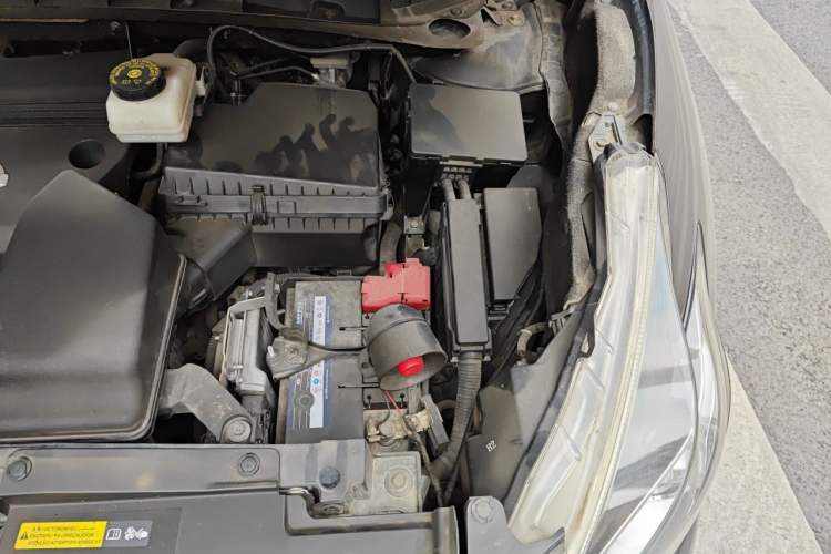 Used Nissan Murano 2015 2.5L XL Two-Wheel Drive Smart Edition Engine Bay Left