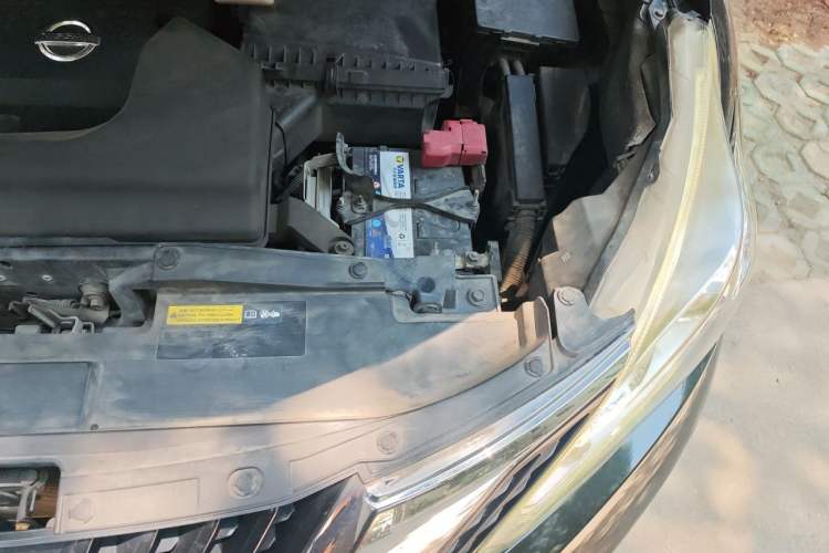 Used Nissan Murano 2015 2.5L XL Two-Wheel Drive Smart Edition Engine Bay Left