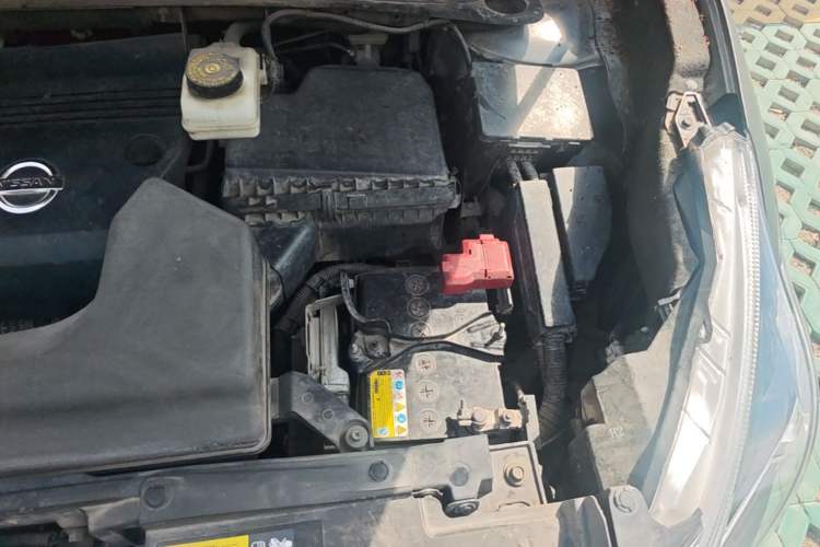 Used Nissan Murano 2015 2.5L XL Two-Wheel Drive Smart Edition Engine Bay Left