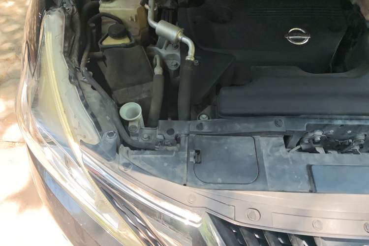Used Nissan Murano 2015 2.5L XL Two-Wheel Drive Smart Edition Engine Bay Right