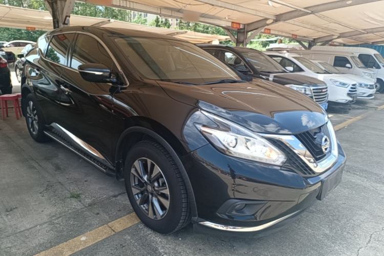 Used Nissan Murano 2015 2.5L XL Two-Wheel Drive Smart Edition Front Right 45 Deg