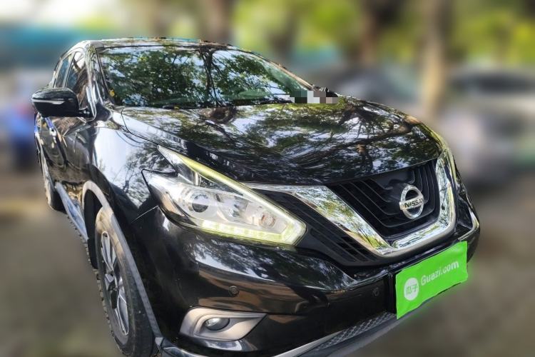 Used Nissan Murano 2015 2.5L XV RES Two-Wheel Drive Luxury Edition Front Right 45 Deg