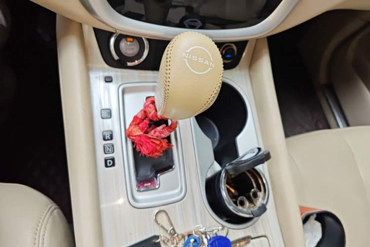 Used Nissan Murano 2015 2.5L XL Two-Wheel Drive Smart Edition Gear Lever