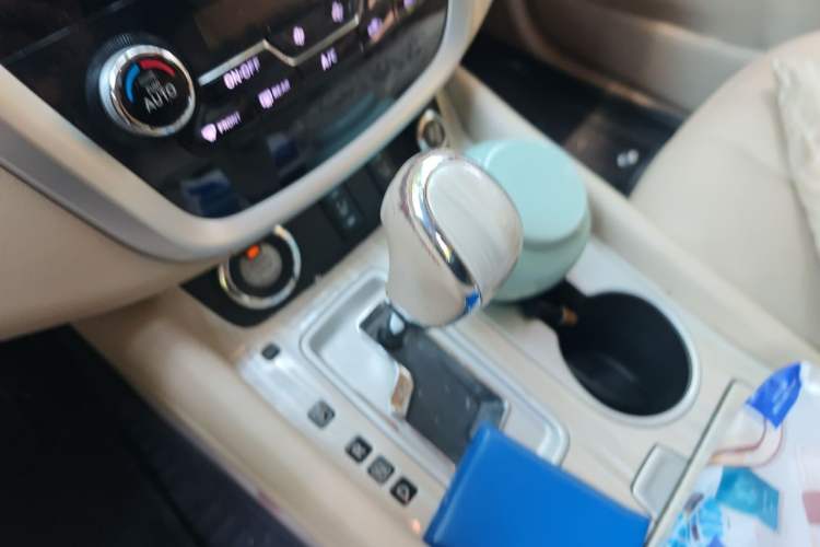 Used Nissan Murano 2015 2.5L XL Two-Wheel Drive Smart Edition Gear Lever