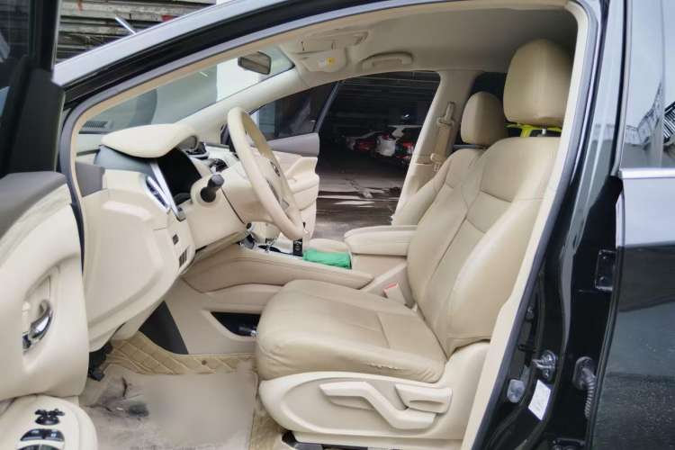 Used Nissan Murano 2015 2.5L XE Two-Wheel-Drive Elite Edition Interior 2
