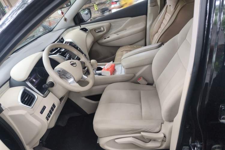 Used Nissan Murano 2015 2.5L XE Two-Wheel-Drive Elite Edition Left Front Seat