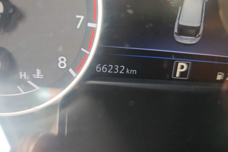 Used Nissan Murano 2015 2.5L XL Two-Wheel Drive Smart Edition Odometer Close Up