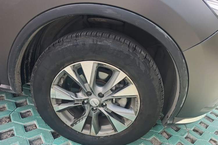 Used Nissan Murano 2015 2.5L XL Two-Wheel Drive Smart Edition Right Front Wheel Hub