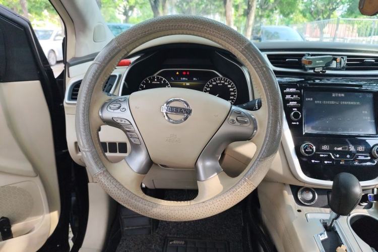 Used Nissan Murano 2015 2.5L XV RES Two-Wheel Drive Luxury Edition Steering Wheel