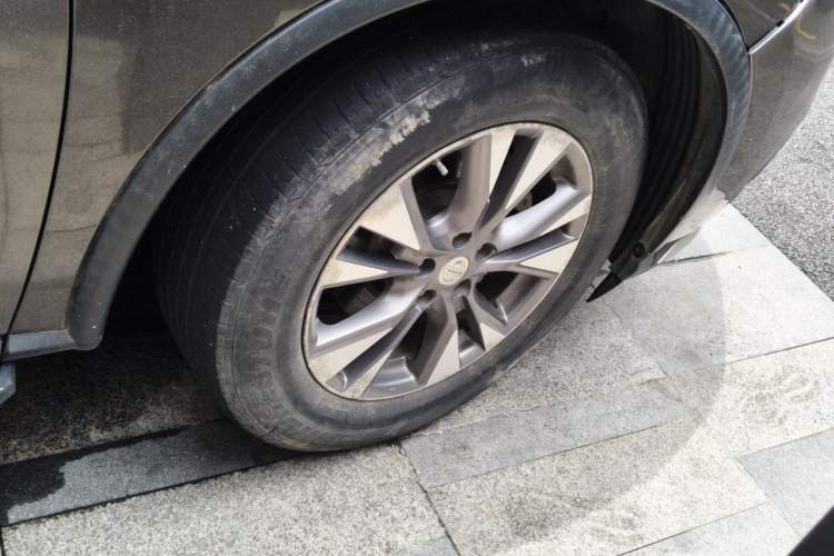 Used Nissan Murano 2015 2.5L XL NAVI Two-Wheel Drive Smart Edition Right Front Wheel Hub