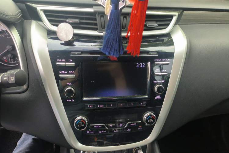 Used Nissan Murano 2015 2.5L XL Two-Wheel Drive Smart Edition Audio And AC Panel