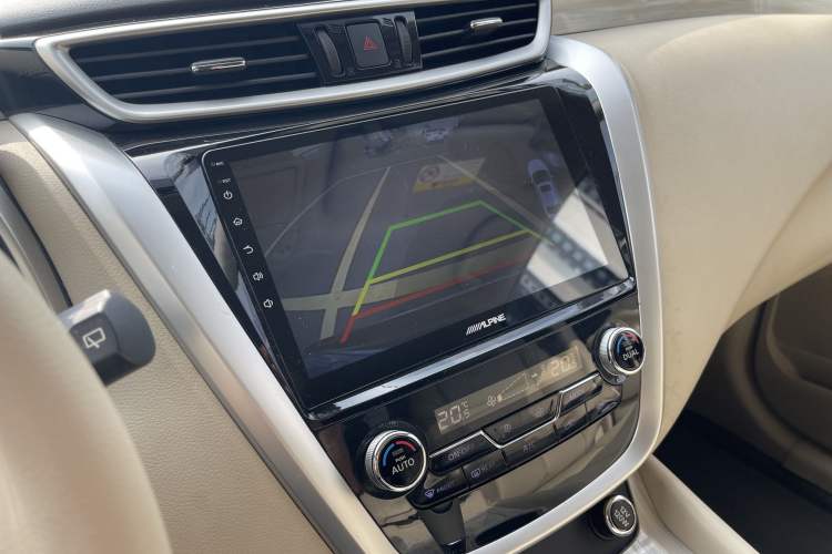 Used Nissan Murano 2015 2.5L XE Two-Wheel-Drive Elite Edition Audio And AC Panel