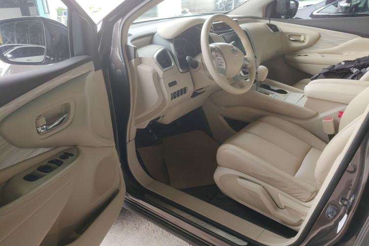 Used Nissan Murano 2015 2.5L XE Two-Wheel-Drive Elite Edition Driver Seat