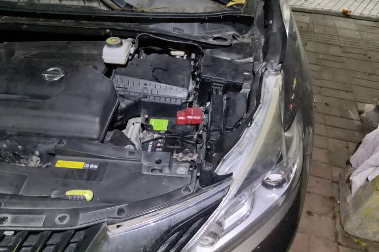 Used Nissan Murano 2015 2.5L XL Two-Wheel Drive Smart Edition Engine Bay Left
