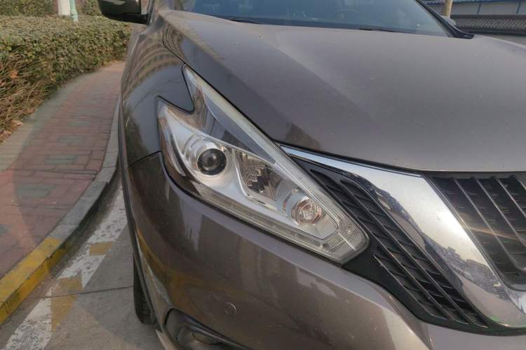 Used Nissan Murano 2015 2.5L XL Two-Wheel Drive Smart Edition Exterior 2