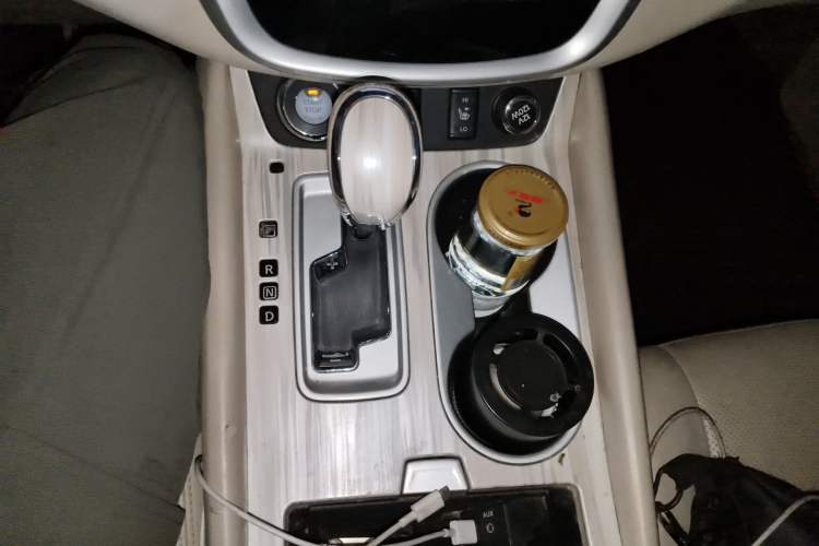 Used Nissan Murano 2015 2.5L XL Two-Wheel Drive Smart Edition Gear Lever