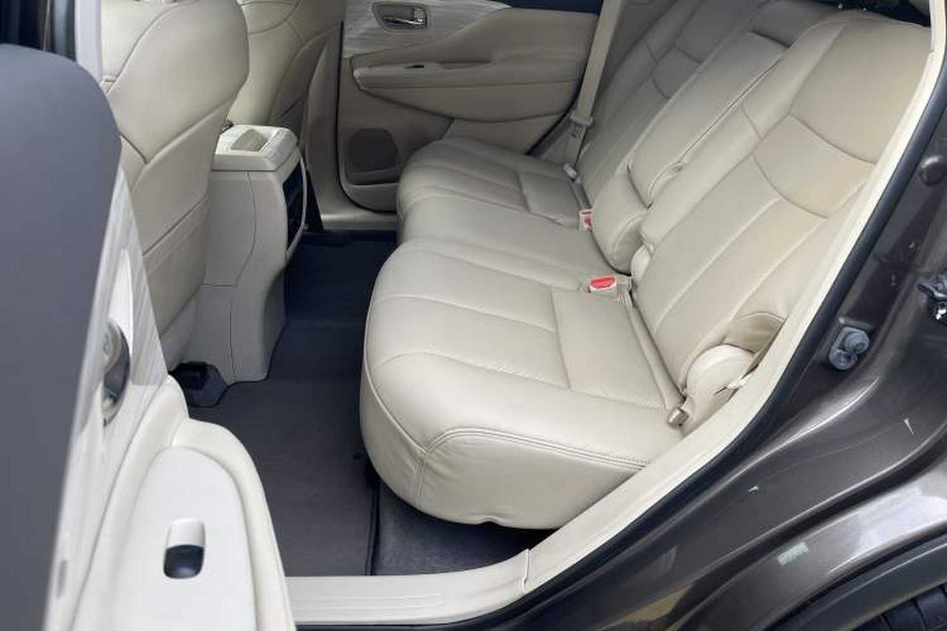 Used Nissan Murano 2015 2.5L XE Two-Wheel-Drive Elite Edition Interior 5