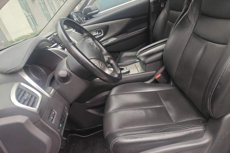 Used Nissan Murano 2015 2.5L XL Two-Wheel Drive Smart Edition Left Front Seat