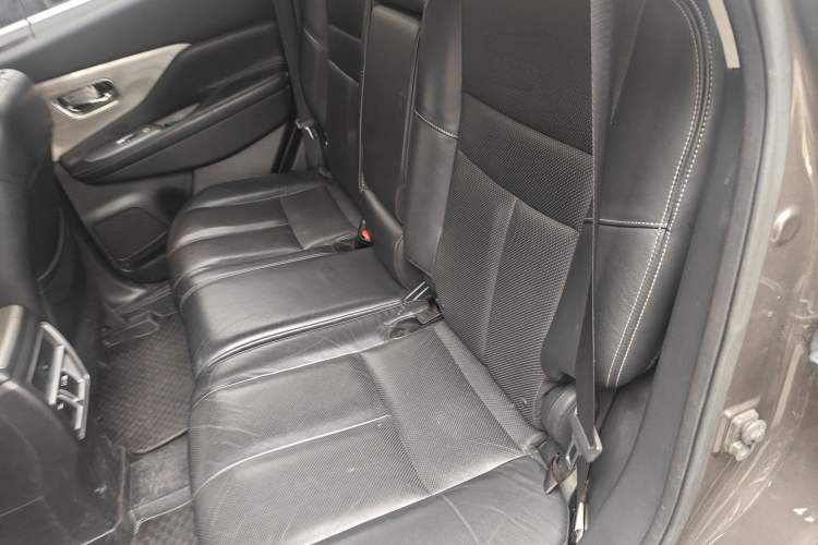 Used Nissan Murano 2015 2.5L XL Two-Wheel Drive Smart Edition Left Rear Seat