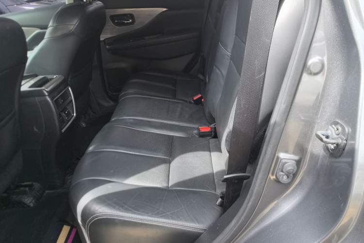 Used Nissan Murano 2015 2.5L XL NAVI Plus Two-Wheel Drive Smart Edition Left Rear Seat