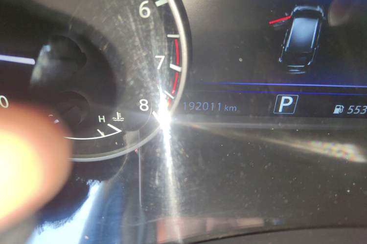 Used Nissan Murano 2015 2.5L XL Two-Wheel Drive Smart Edition Odometer Close Up