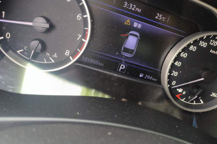 Used Nissan Murano 2015 2.5L XL Two-Wheel Drive Smart Edition Odometer Close Up