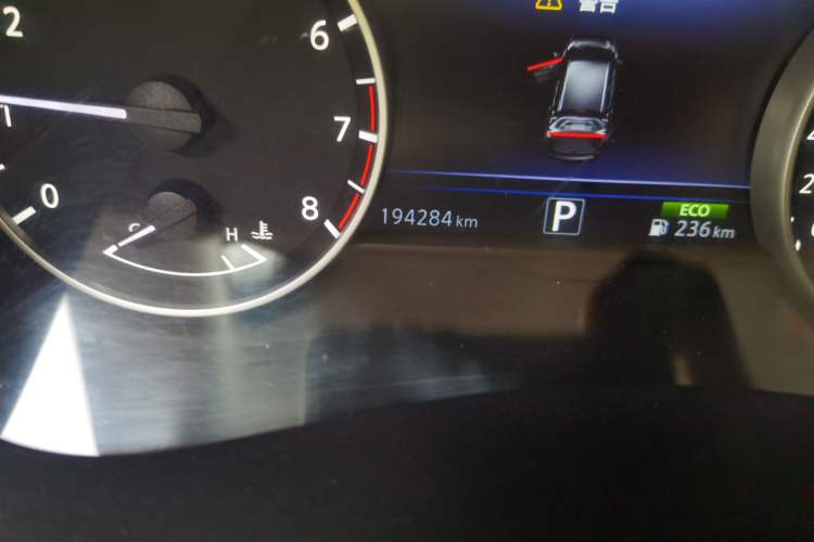Used Nissan Murano 2015 2.5L XL Two-Wheel Drive Smart Edition Odometer Close Up