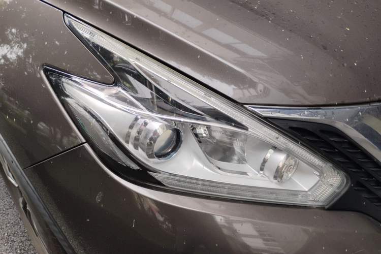 Used Nissan Murano 2015 2.5L XE Two-Wheel-Drive Elite Edition Right Front Headlight