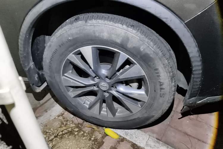 Used Nissan Murano 2015 2.5L XL Two-Wheel Drive Smart Edition Right Front Wheel Hub