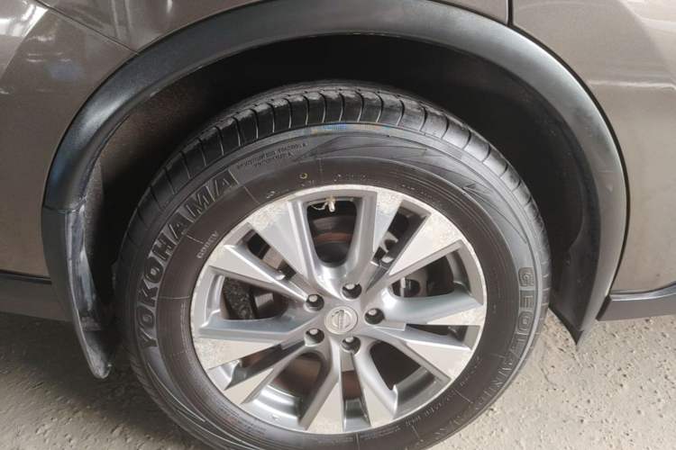Used Nissan Murano 2015 2.5L XE Two-Wheel-Drive Elite Edition Right Rear Wheel Hub