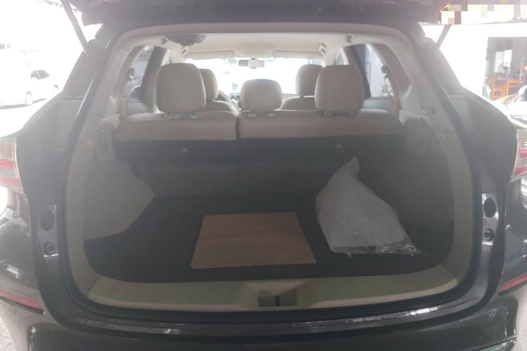 Used Nissan Murano 2015 2.5L XE Two-Wheel-Drive Elite Edition Trunk