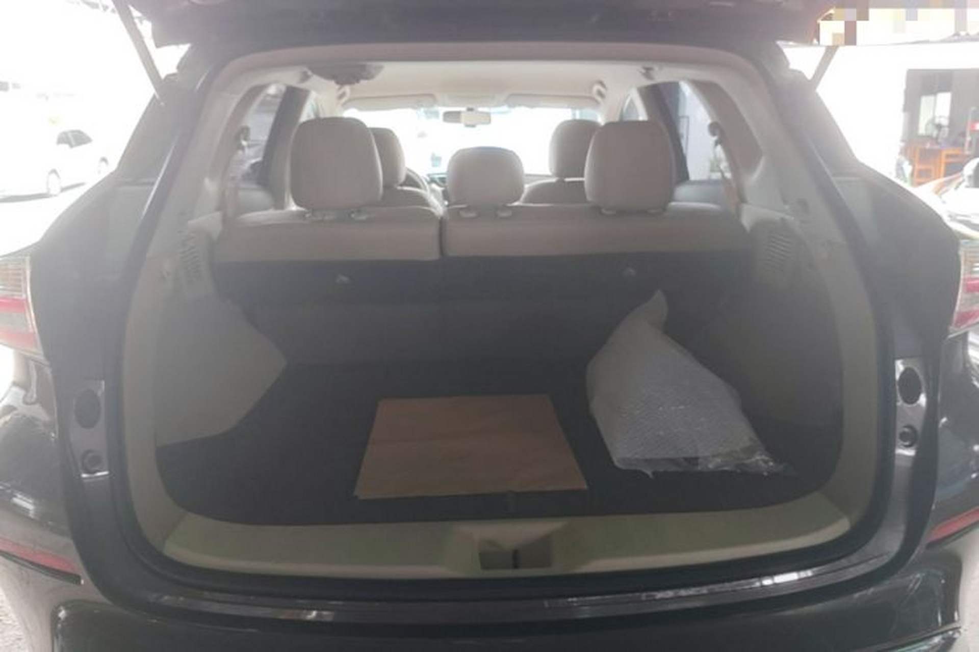 Used Nissan Murano 2015 2.5L XE Two-Wheel-Drive Elite Edition Trunk