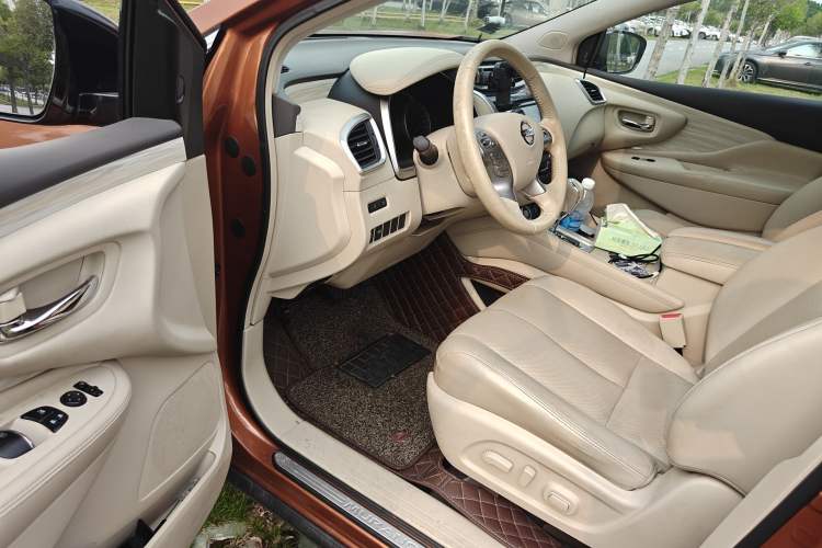 Used Nissan Murano 2015 2.5L XV RES Two-Wheel Drive Luxury Edition Driver Seat