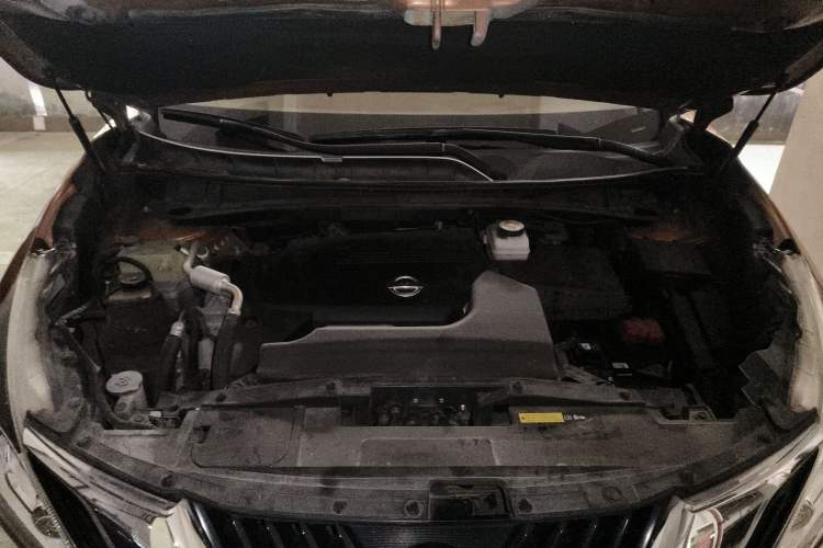 Used Nissan Murano 2015 2.5L XV RES Plus Two-Wheel-Drive Touring Edition Engine Bay