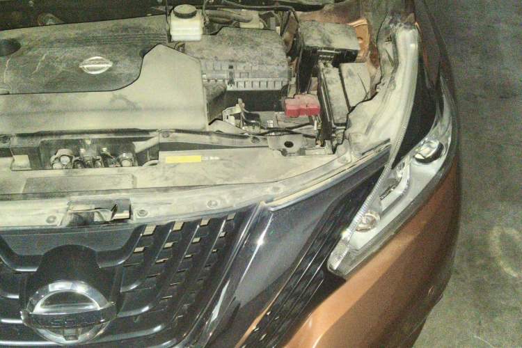 Used Nissan Murano 2015 2.5L XL Two-Wheel Drive Smart Edition Engine Bay Left
