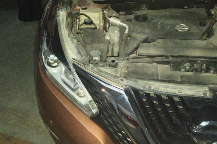 Used Nissan Murano 2015 2.5L XL Two-Wheel Drive Smart Edition Engine Bay Right