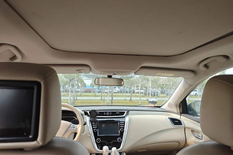 Used Nissan Murano 2015 2.5L XV RES Two-Wheel Drive Luxury Edition Headliner