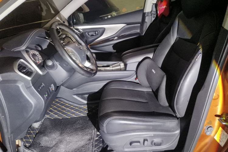Used Nissan Murano 2015 2.5L XV RES Plus Two-Wheel-Drive Touring Edition Left Front Seat