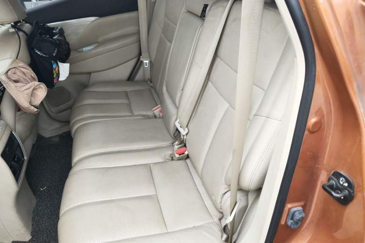 Used Nissan Murano 2015 2.5L XL Two-Wheel Drive Smart Edition Left Rear Seat