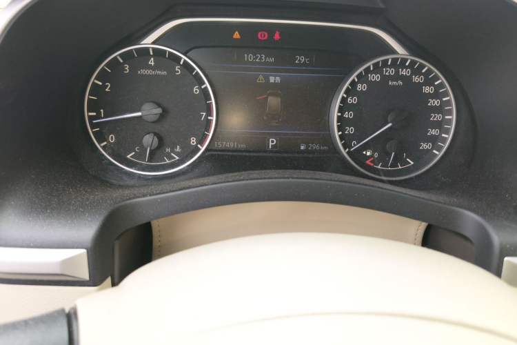 Used Nissan Murano 2015 2.5L XL Two-Wheel Drive Smart Edition Odometer Close Up